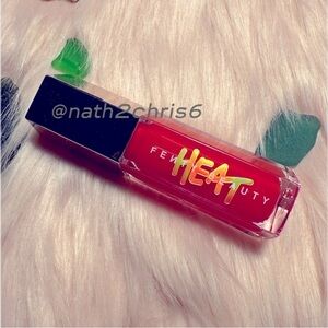 NIB Gloss Bomb HEAT Lip Luminizer + Plumper in Hot Cherry - Fenty Beauty NIB